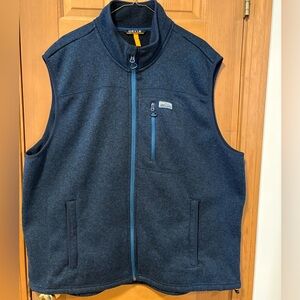 Orvis Recycled Men's Blue Knit Fleece Vest with lot of zip pockets. Size XXL